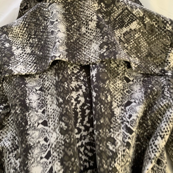 Jacket (Animal Print) - Picture 5 of 8